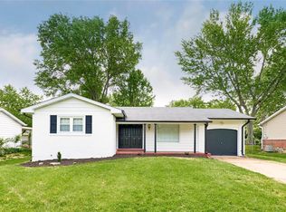 2260 Somerset Dr, Florissant, MO