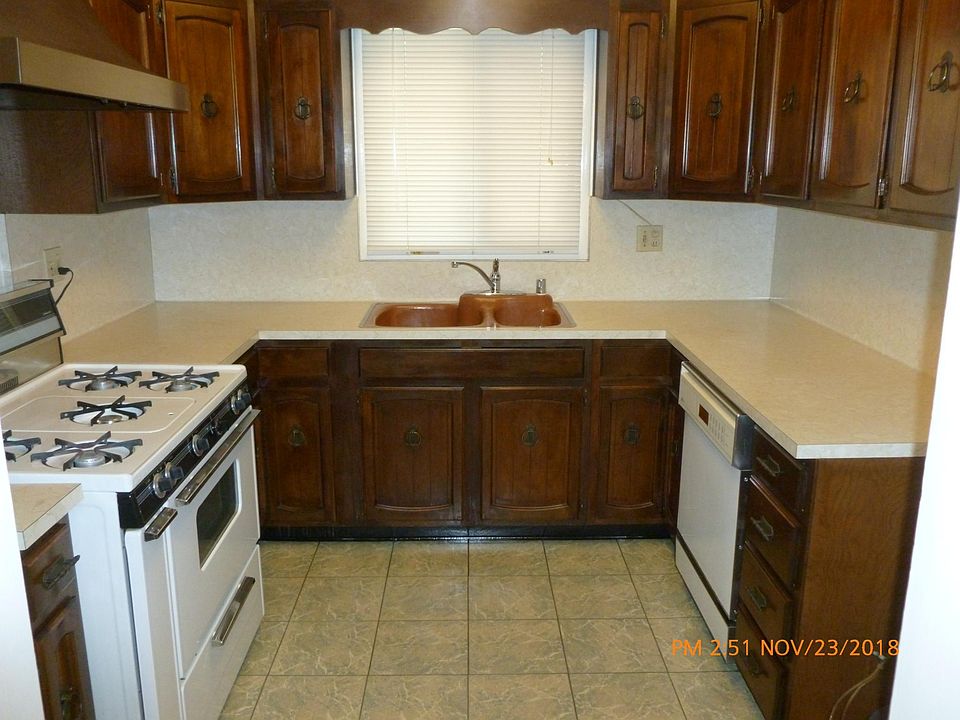 2nd image of 122 W Hill Pl APT C