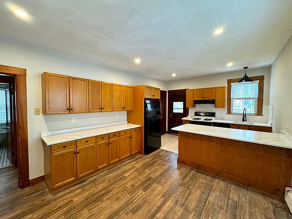4th image of 29B Frederick Ave #1B