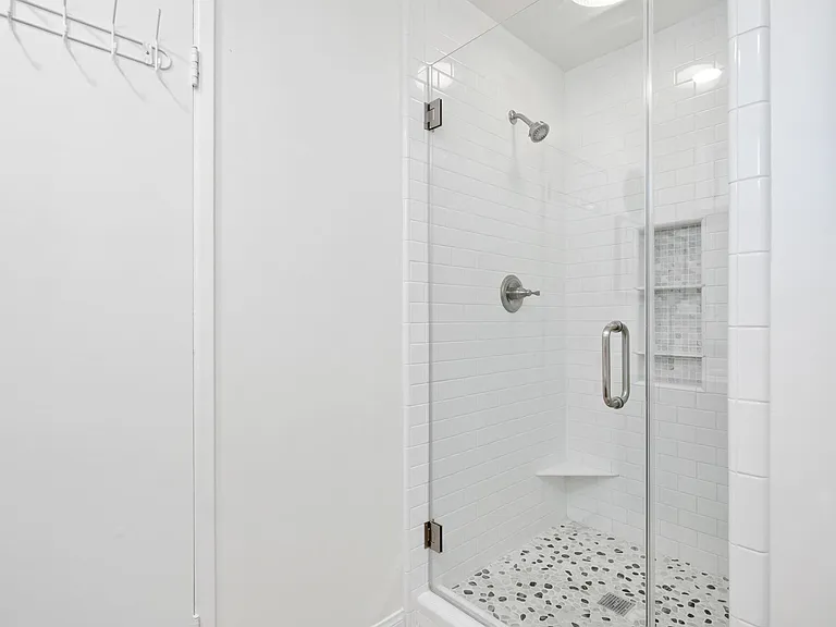 23027 Gainford St — Photo 31