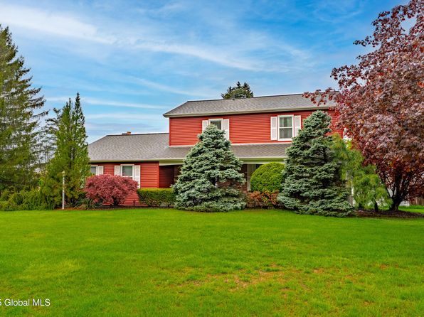 26 Joy Drive Drive, Loudonville, NY 12211