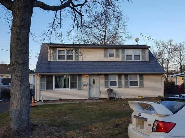 109 W Arthur Pl, Iselin, NJ 08830
