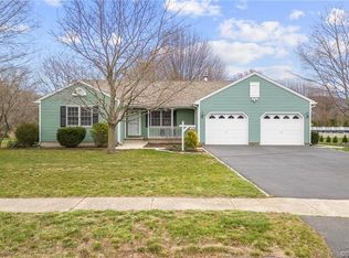 33 Blueberry Ln, Southington, CT 06489