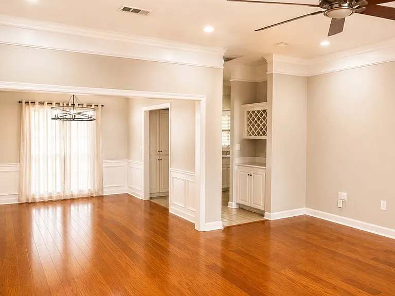 338 Avalon Way — Photo 4
