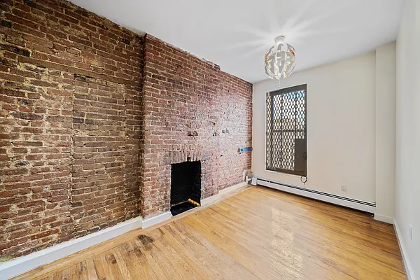 Rented by Vector New York, LLC | media 20