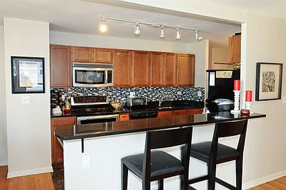 3rd image of 222 E Pearson St APT 2605