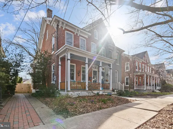 57 Elm St, Lambertville, NJ 08530