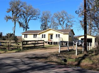 3351 Lazy River Dr, Sealy, TX 77474