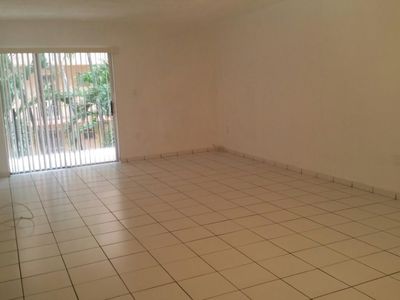 1910 W 56th St APT 3226, Hialeah, FL, 33012