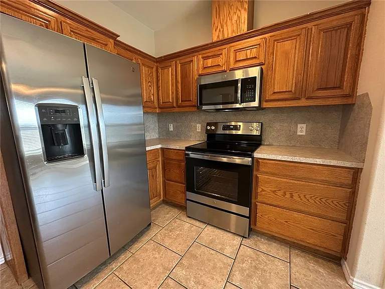 2012 Cottonwood Dr — Photo 8