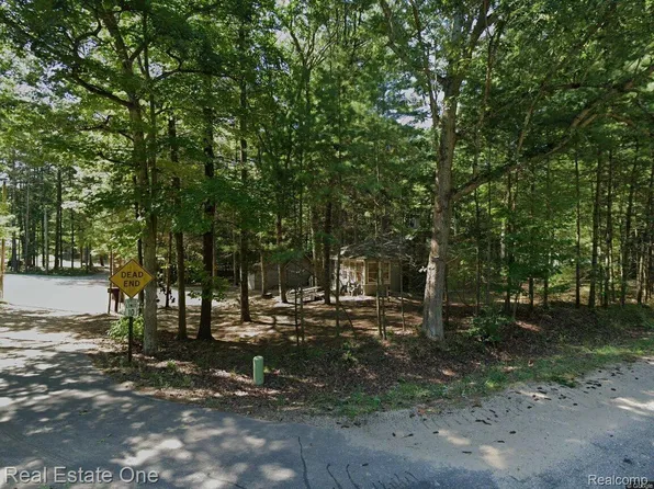 1961 N Beechwood Dr, Mears, MI 49436