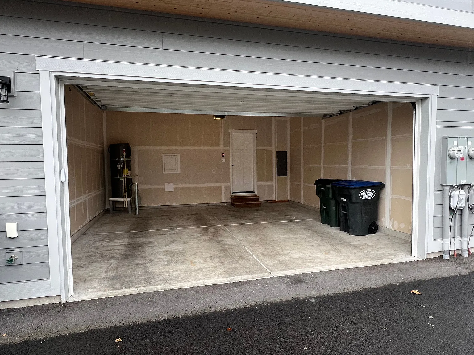 314 Stevens St NE — Photo 3