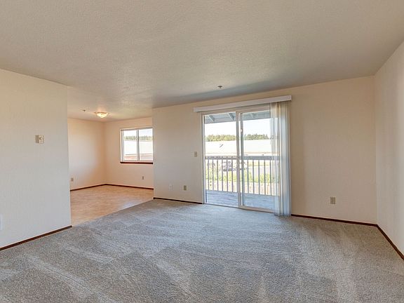 5th image of 455 S Oak Harbor St APT C202