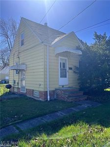 435 E 250th St, Euclid, OH, 44132