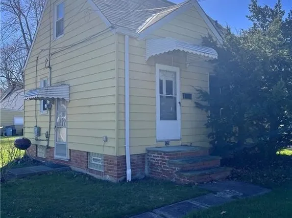 435 E 250th St, Euclid, OH 44132