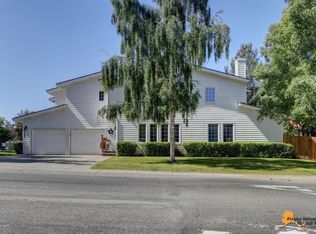 10700 Commodore Dr, Anchorage, AK 99507