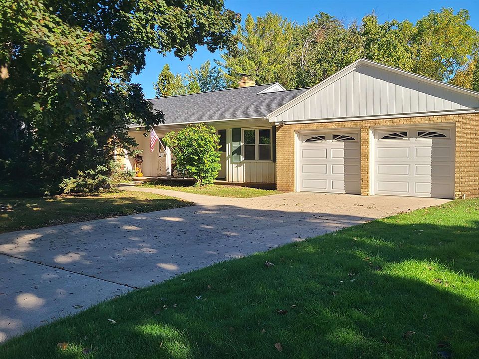 1st image of 510 W Briar Ln