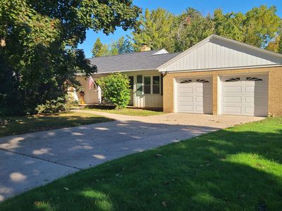 510 W Briar Ln, Green Bay, WI, 54301