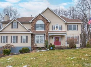 8 Jenny Ln, Sussex, NJ 07461