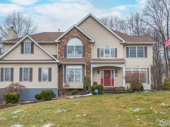 8 Jenny Ln, Sussex, NJ 07461