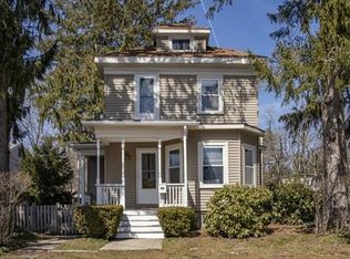 64 Earley St, Brockton, MA 02302
