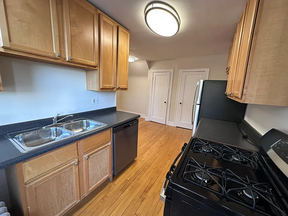 733 Elm St #31