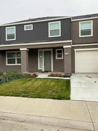 1206 Golden Angel Way Photo 1