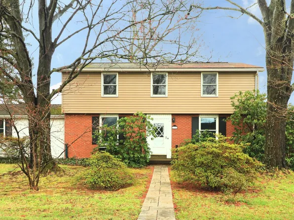 168 E North Hills Pl, State College, PA 16803