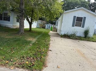 327 Le Grand Blvd, White Lake, MI 48383