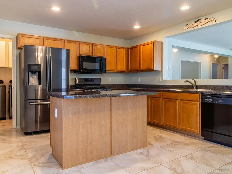 7753 W Oak Stream Rd — Photo 4