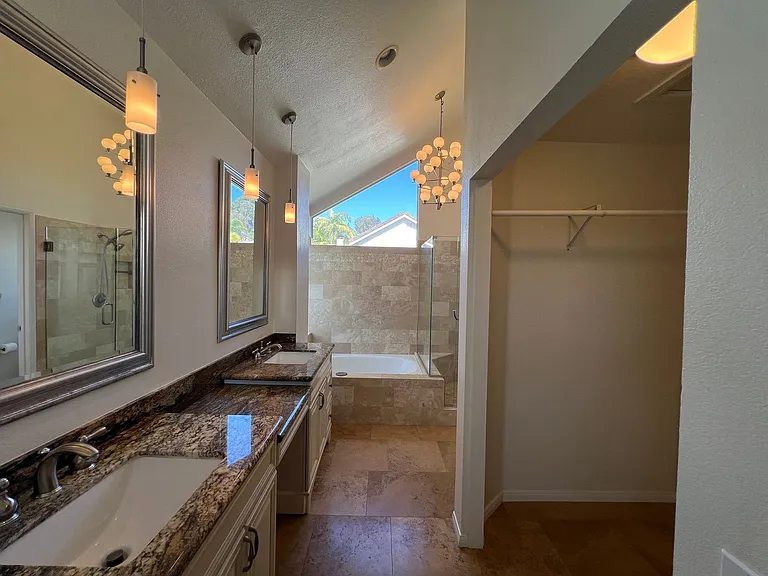 2209 E Vista Canyon Rd — Photo 17
