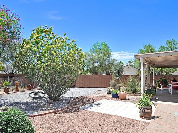 3rd image of 8971 N Bottlebush Ln