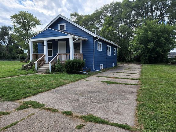 4th image of 2113 Robinwood Ave