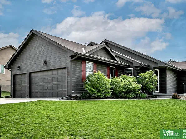 300 Eastwood Dr, Louisville, NE 68037