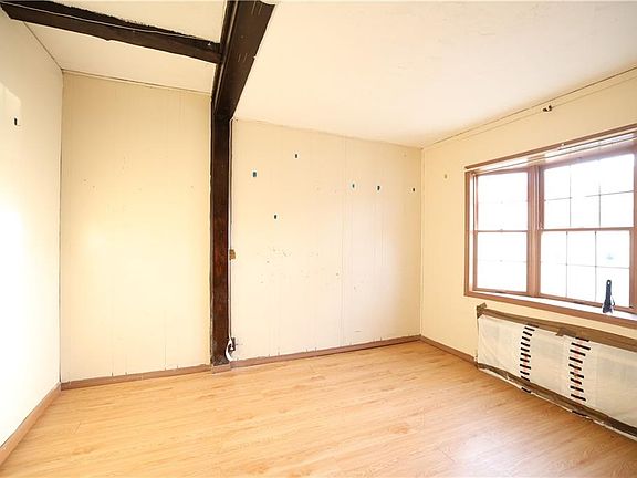 5th image of 2047 E 55th St