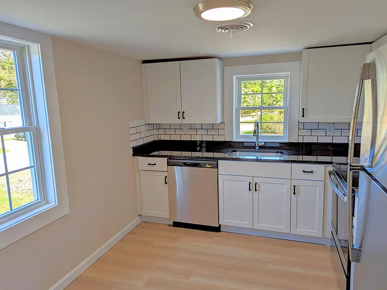 47 Exeter Rd #B — Photo 9