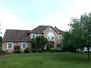 15 Mulligan Dr, Reading, PA 19606