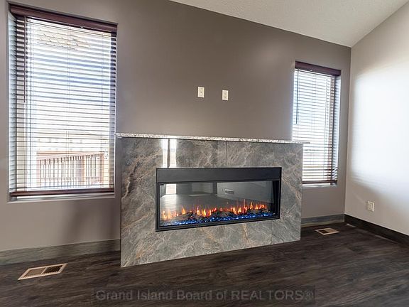 5th image of 3750 Lilac Ln