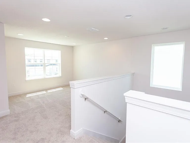 820 Lowood Ct — Photo 25