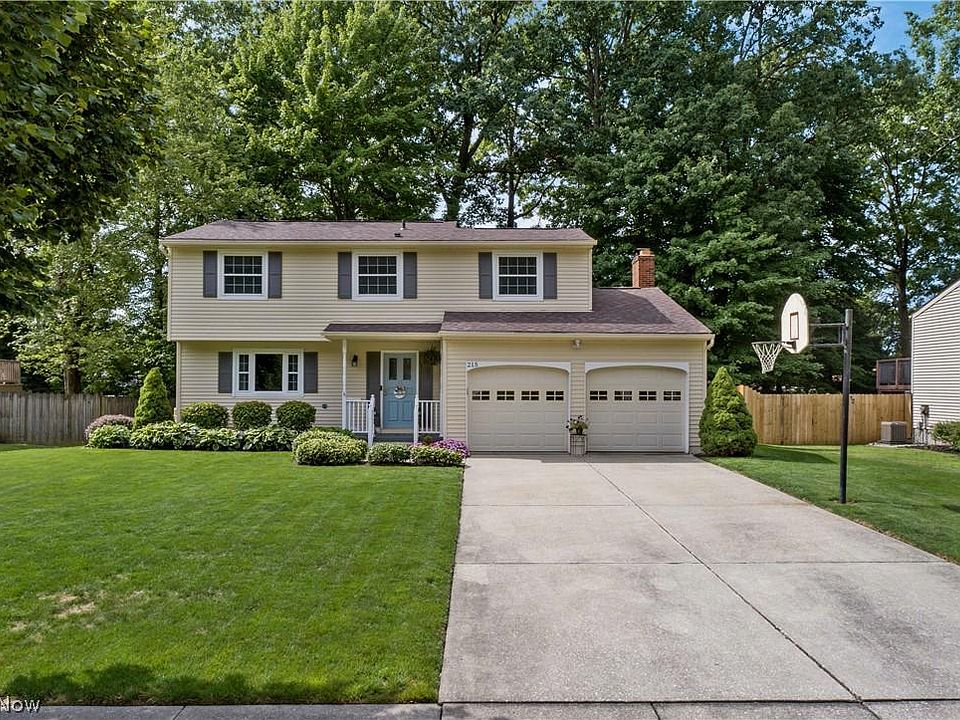 1st image of 215 Oakhurst Dr