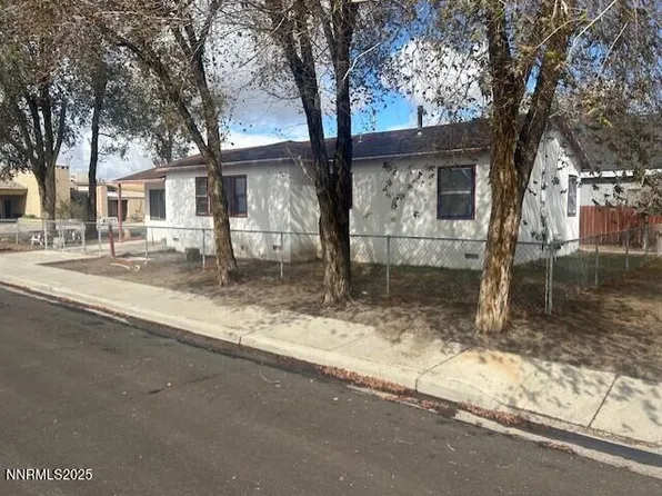 285 S Russell St, Fallon, NV 89406