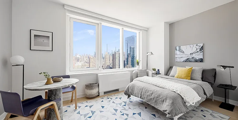 555 West 38th Street — Photo 4