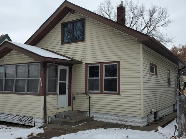1064 Thomas Ave, Saint Paul, MN 55104