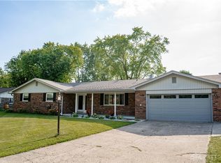 2367 Red Apple Dr, Dayton, OH 45431