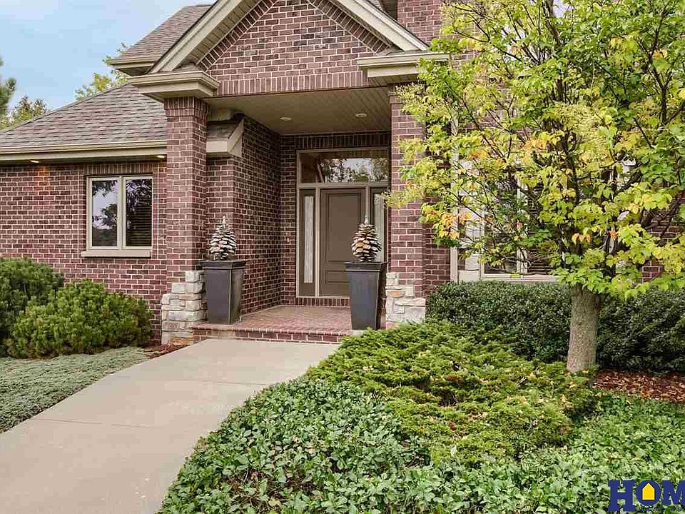 1st image of 9500 Cotswold Ln