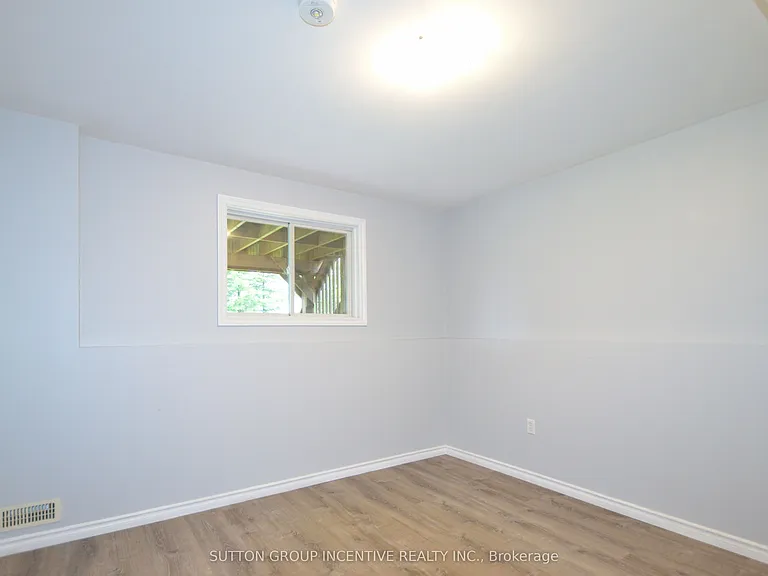 39 Jones Dr #LOWER — Photo 11