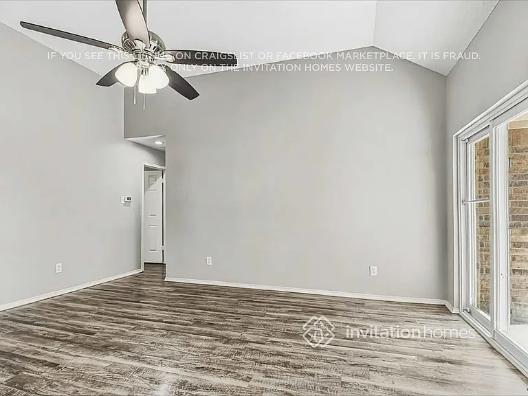 7510 Estates Way — Photo 4