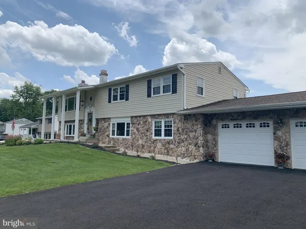 236 Brendwood Dr, Langhorne, PA 19047