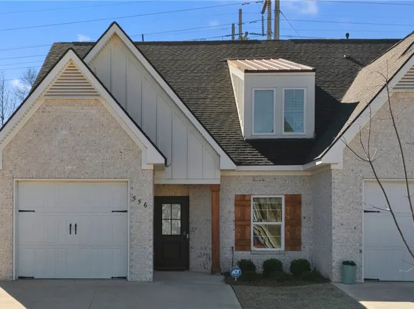 556 Cloverdale Dr, Auburn, AL 36830