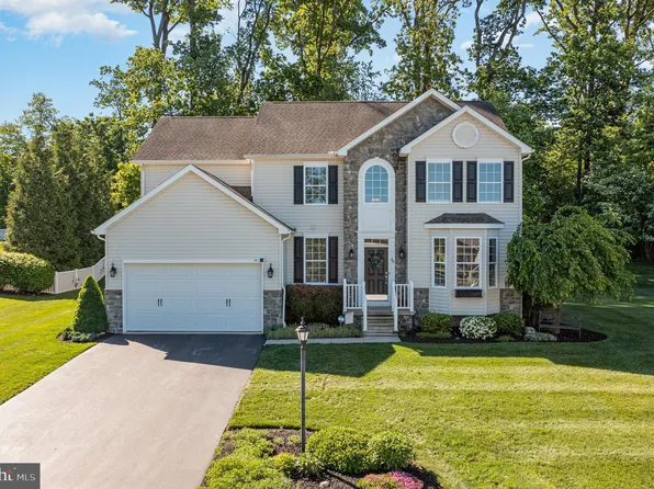 30 Alexander Dr, Hanover, PA 17331